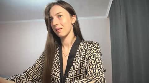 Snapshot of prettyyy_angel chatting on 10-03-25, 06:27 prettyyy_angel online show from 10-03-25, 06:27
