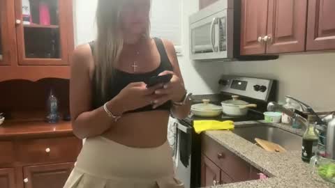 Snapshot of prettyyykittyyy22 chatting on 11-11-25, 02:22 prettyyykittyyy22 online show from 11-11-25, 02:22