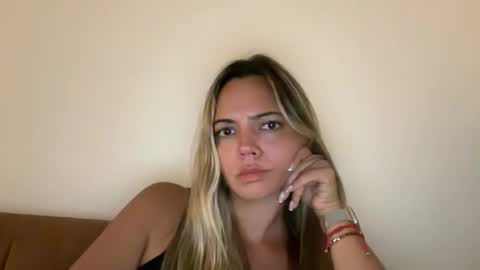 Snapshot of prettyyykittyyy22 chatting on 11-18-25, 05:12 prettyyykittyyy22 online show from 11-18-25, 05:12