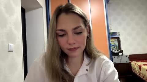 Amelia online show from 11-11-25, 06:41