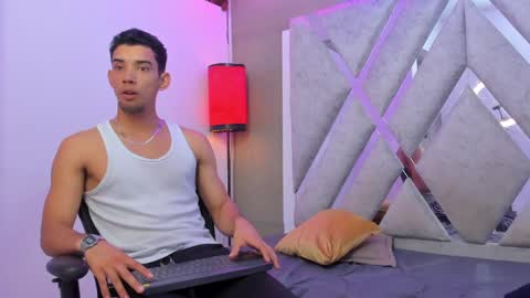 prince_arthur77 online show from 01-11-25, 01:01
