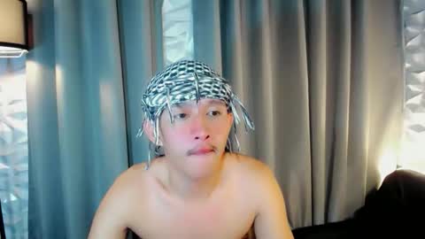 Snapshot of prince_zaijan chatting on 10-17-25, 02:52 Prince Zaijan online show from 10-17-25, 02:52