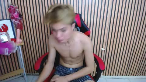 Snapshot of princes_henry chatting on 02-09-25, 05:50 princes_henry online show from 02-09-25, 05:50