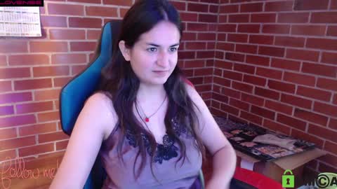 Leia online show from 01-07-25, 01:35