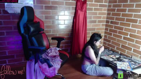 Leia online show from 01-09-25, 01:50