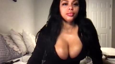 Snapshot of princess1tick chatting on 03-05-25, 08:43 princess1tick online show from 03-05-25, 08:43