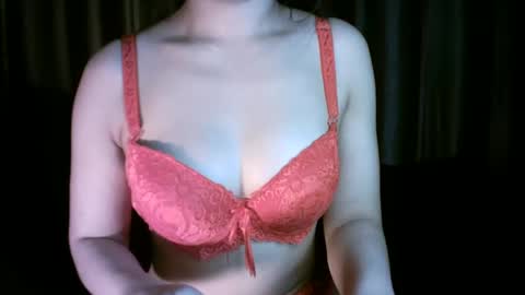 Snapshot of princess916446 chatting on 12-13-24, 06:27 princess online show from 12-13-24, 06:27