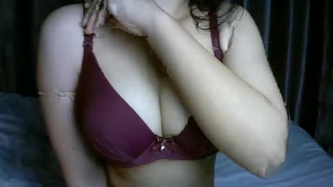 Snapshot of princess916446 chatting on 11-01-25, 01:40 princess online show from 11-01-25, 01:40