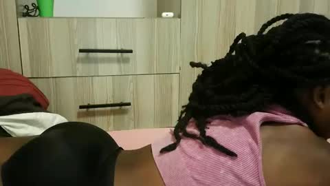 Snapshot of princess_aishy chatting on 02-11-26, 07:02 Daddys toy online show from 02-11-26, 07:02