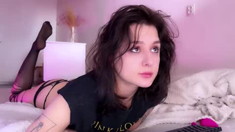 Kristina online show from 10-21-25, 05:19