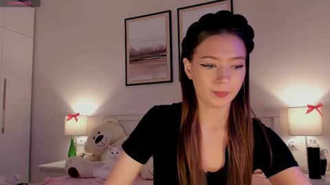 Snapshot of princess_nier chatting on 11-29-25, 07:17 Princess Diana online show from 11-29-25, 07:17