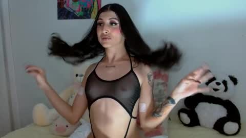 Snapshot of princess_ofyourdreams chatting on 11-05-25, 04:12 Sophie online show from 11-05-25, 04:12