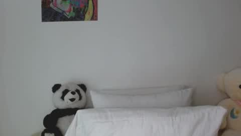 Snapshot of princess_ofyourdreams chatting on 12-01-25, 03:44 Sophie online show from 12-01-25, 03:44