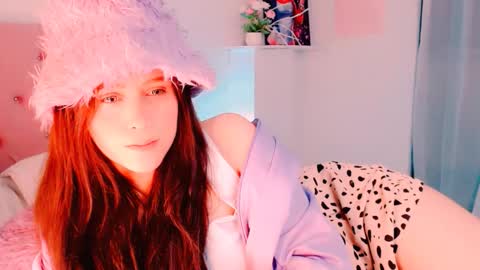 Snapshot of princess_peaach chatting on 11-26-25, 02:01 ArianaJoliiee online show from 11-26-25, 02:01