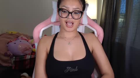 Snapshot of princessamberrrxo chatting on 01-28-25, 08:26 Amber online show from 01-28-25, 08:26
