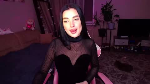 Snapshot of princessamira1 chatting on 10-17-25, 01:35 princessamira1 online show from 10-17-25, 01:35