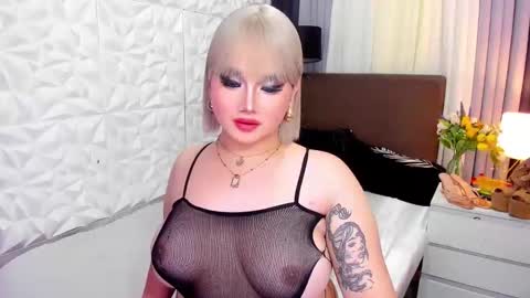 Snapshot of princesshugecummer chatting on 12-03-24, 02:58 Astrid Ley online show from 12-03-24, 02:58