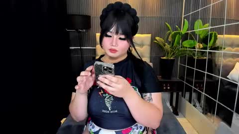 Snapshot of princesshugecummer chatting on 03-03-25, 05:39 Astrid Ley online show from 03-03-25, 05:39