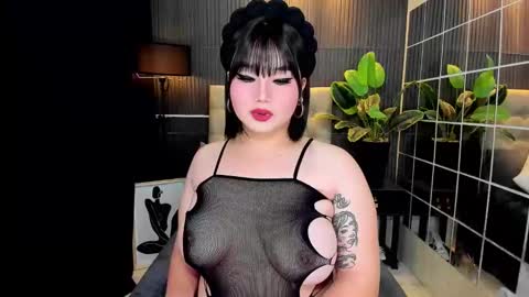 Snapshot of princesshugecummer chatting on 03-09-25, 03:38 Astrid Ley online show from 03-09-25, 03:38