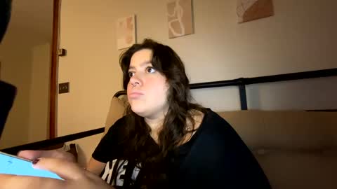 Snapshot of princesslaylaa chatting on 10-11-25, 02:44 princessviccxo online show from 10-11-25, 02:44