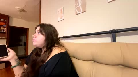 Snapshot of princesslaylaa chatting on 10-24-25, 07:38 princessviccxo online show from 10-24-25, 07:38