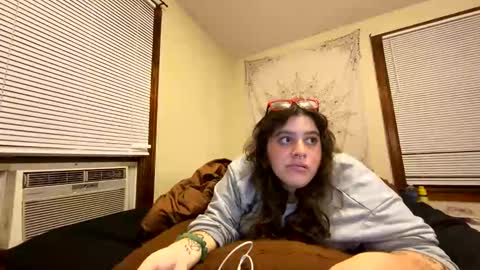 Snapshot of princesslaylaa chatting on 11-11-25, 03:06 princessviccxo online show from 11-11-25, 03:06