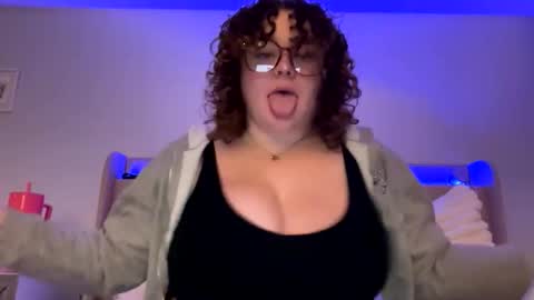 Snapshot of princesssjesss chatting on 10-15-25, 05:29 princesssjesss online show from 10-15-25, 05:29