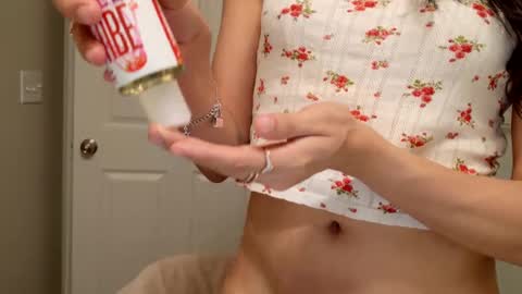 Snapshot of prinxessally chatting on 02-18-25, 07:21 Prinxessally online show from 02-18-25, 07:21