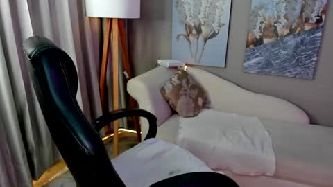 Snapshot of priya_rose chatting on 01-15-25, 05:58 Priya Rose online show from 01-15-25, 05:58
