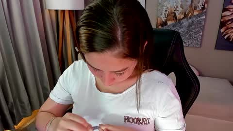 Snapshot of priya_rose chatting on 01-19-25, 06:53 Priya Rose online show from 01-19-25, 06:53