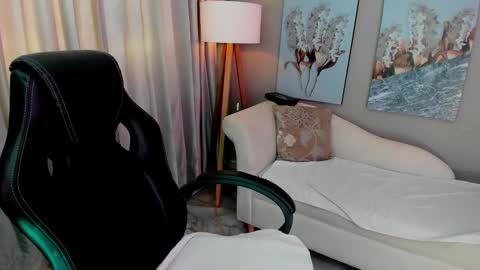 Snapshot of priya_rose chatting on 09-30-25, 08:58 Priya Rose online show from 09-30-25, 08:58