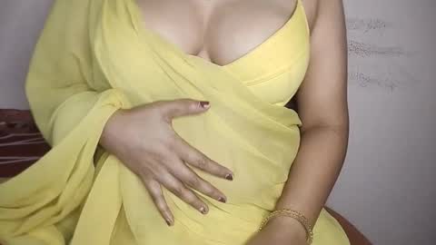 priyu_ online show from 11-09-25, 04:49