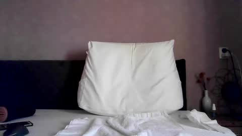 Snapshot of projectxx304379 chatting on 01-14-26, 01:17 projectxx304379 online show from 01-14-26, 01:17