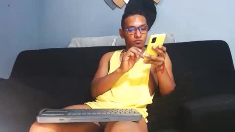 Grande y Gruesa online show from 01-12-26, 06:40