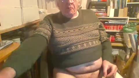 Snapshot of proudwelshman chatting on 12-19-24, 07:29 proudwelshman online show from 12-19-24, 07:29