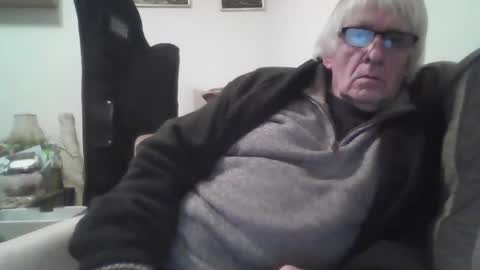 Snapshot of proudwelshman chatting on 01-12-25, 10:12 proudwelshman online show from 01-12-25, 10:12