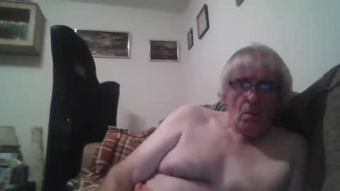 Snapshot of proudwelshman chatting on 02-07-25, 11:34 proudwelshman online show from 02-07-25, 11:34