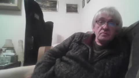 Snapshot of proudwelshman chatting on 02-09-25, 11:04 proudwelshman online show from 02-09-25, 11:04