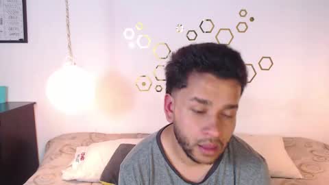 Adris  Juan online show from 10-18-25, 02:03