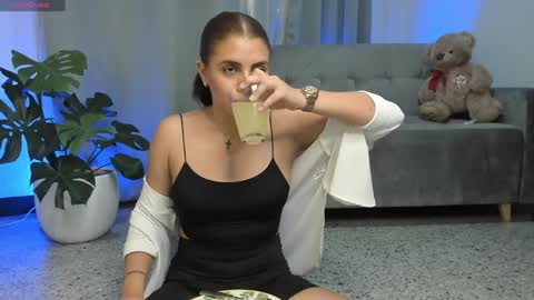 Snapshot of prvncessa_10 chatting on 12-10-24, 03:52    INDEPENDENT MODEL online show from 12-10-24, 03:52