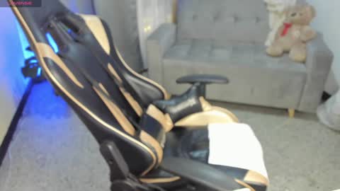 Snapshot of prvncessa_10 chatting on 01-18-25, 06:56    INDEPENDENT MODEL online show from 01-18-25, 06:56