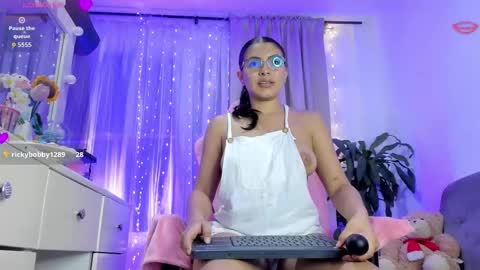 Snapshot of prvncessa_10 chatting on 11-01-25, 05:20    INDEPENDENT MODEL online show from 11-01-25, 05:20