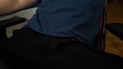 Snapshot of pryli27 chatting on 03-19-26, 12:47 pryli27 online show from 03-19-26, 12:47