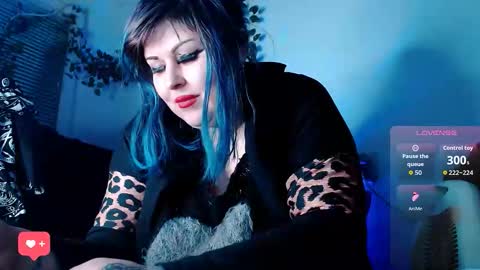 OlivePsy online show from 11-26-25, 11:28