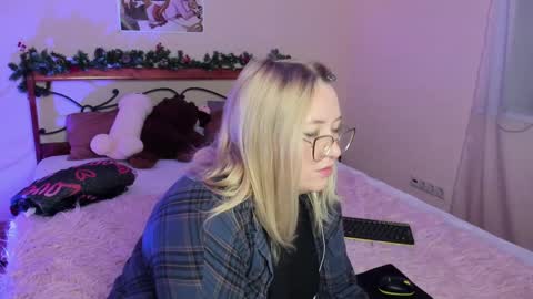 Snapshot of puffybun chatting on 12-22-24, 11:41 puffybun online show from 12-22-24, 11:41