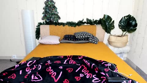 Snapshot of puffybun chatting on 01-18-25, 10:49 puffybun online show from 01-18-25, 10:49