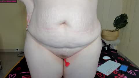 Snapshot of puffybun chatting on 03-05-25, 11:49 puffybun online show from 03-05-25, 11:49