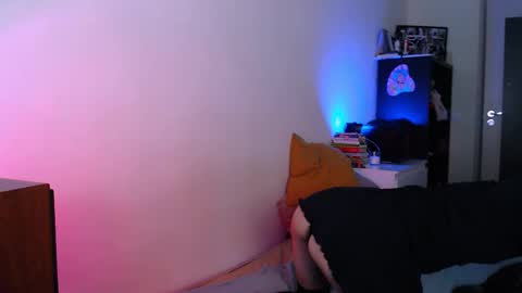 EsteticHouse online show from 09-17-25, 03:46