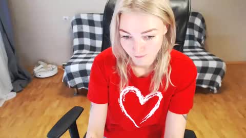 Polly online show from 01-07-25, 07:42