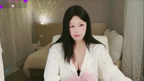 puppymango66 online show from 11-18-25, 07:57